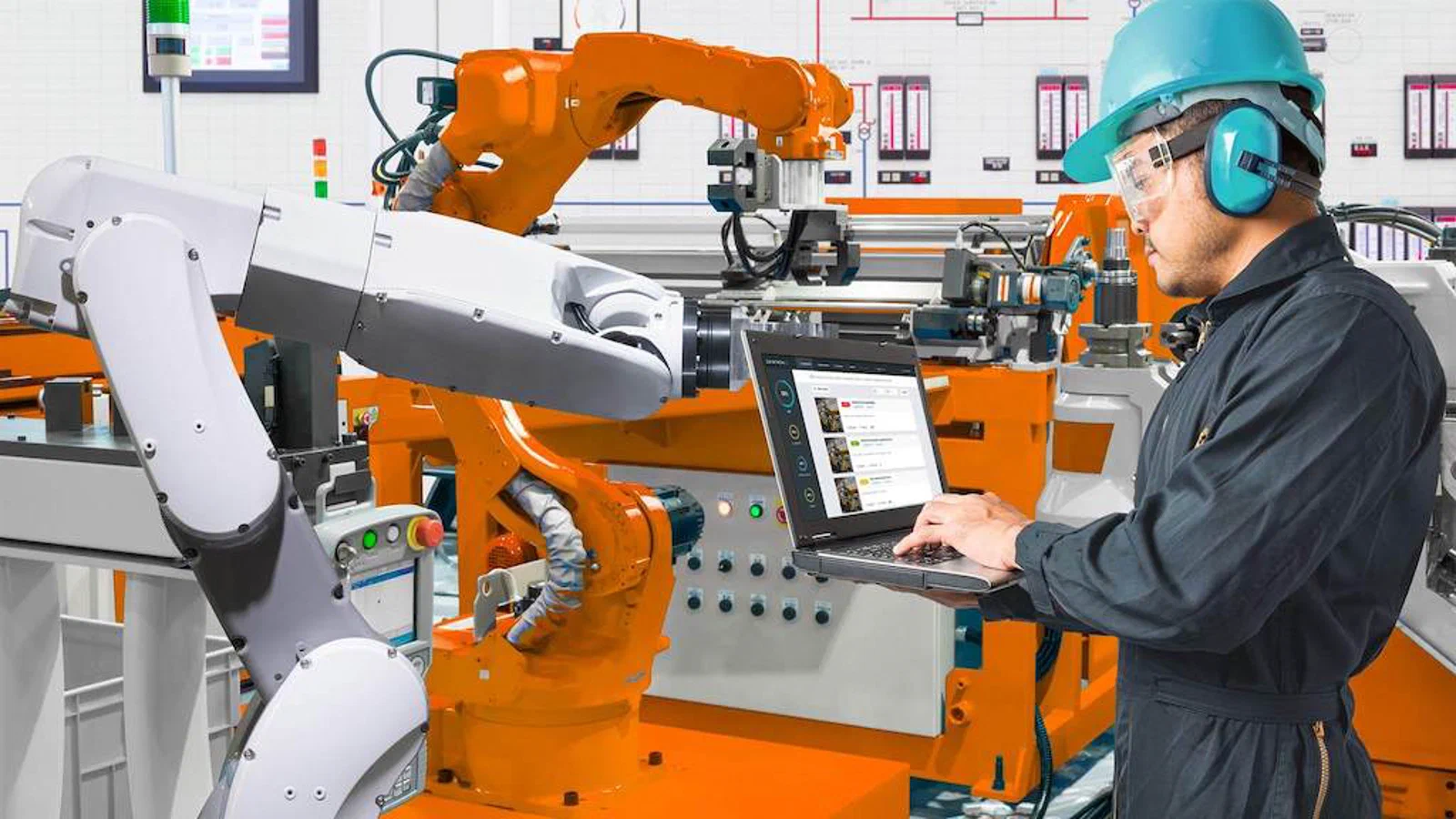Predictive maintenance - from data acquisition and forecasting to smooth operation